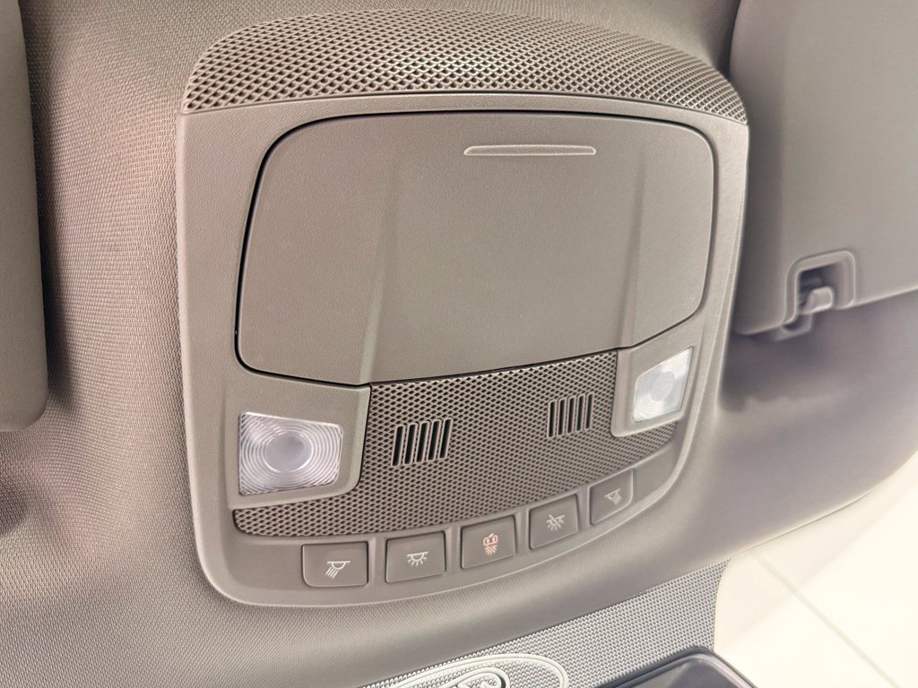 Used 2018 Ingot Silver Ford XL image 28