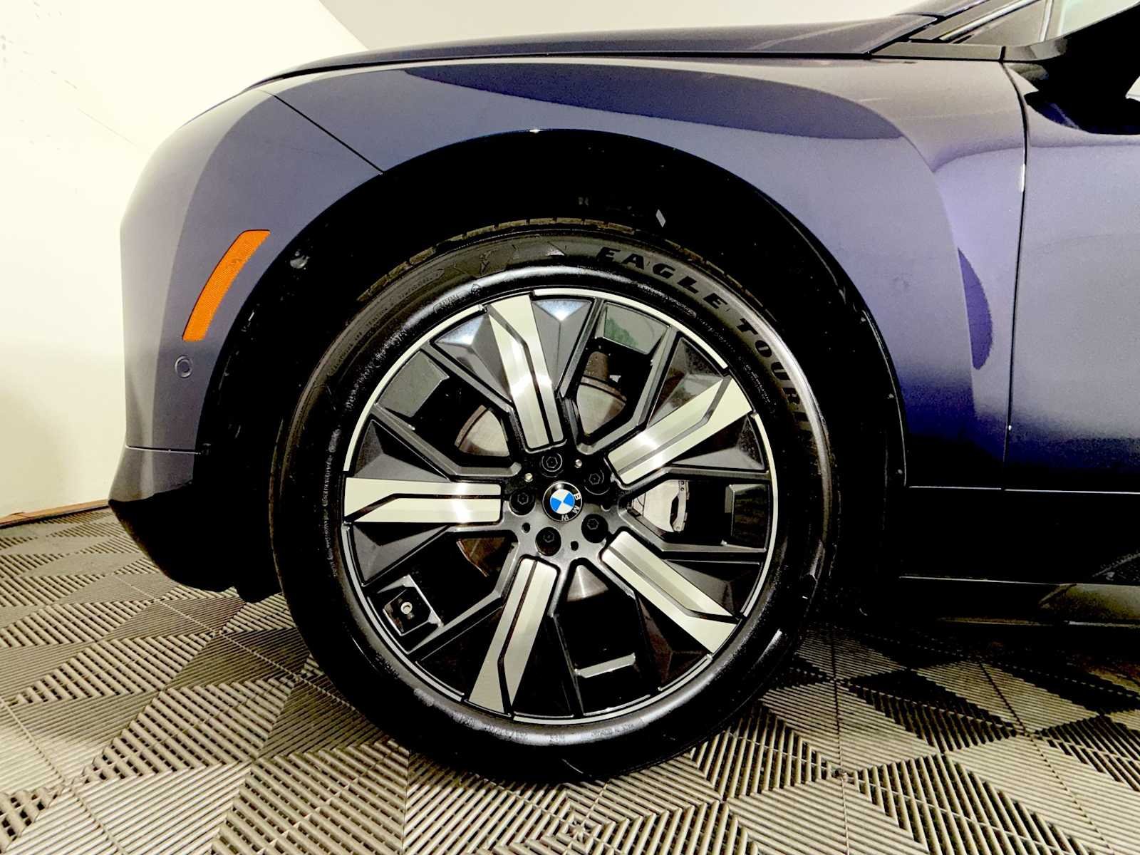 Used 2026 Tanzanite Blue II Metallic BMW xDrive60 image 8