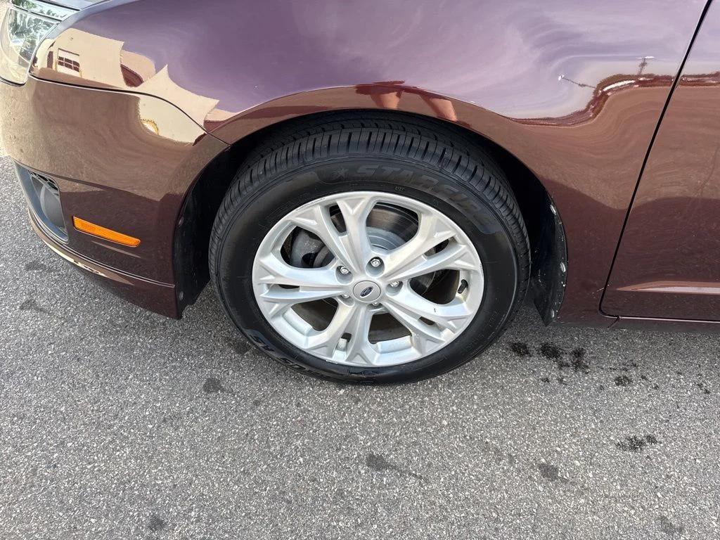 Used 2012 Cinnamon Ford SE image 12