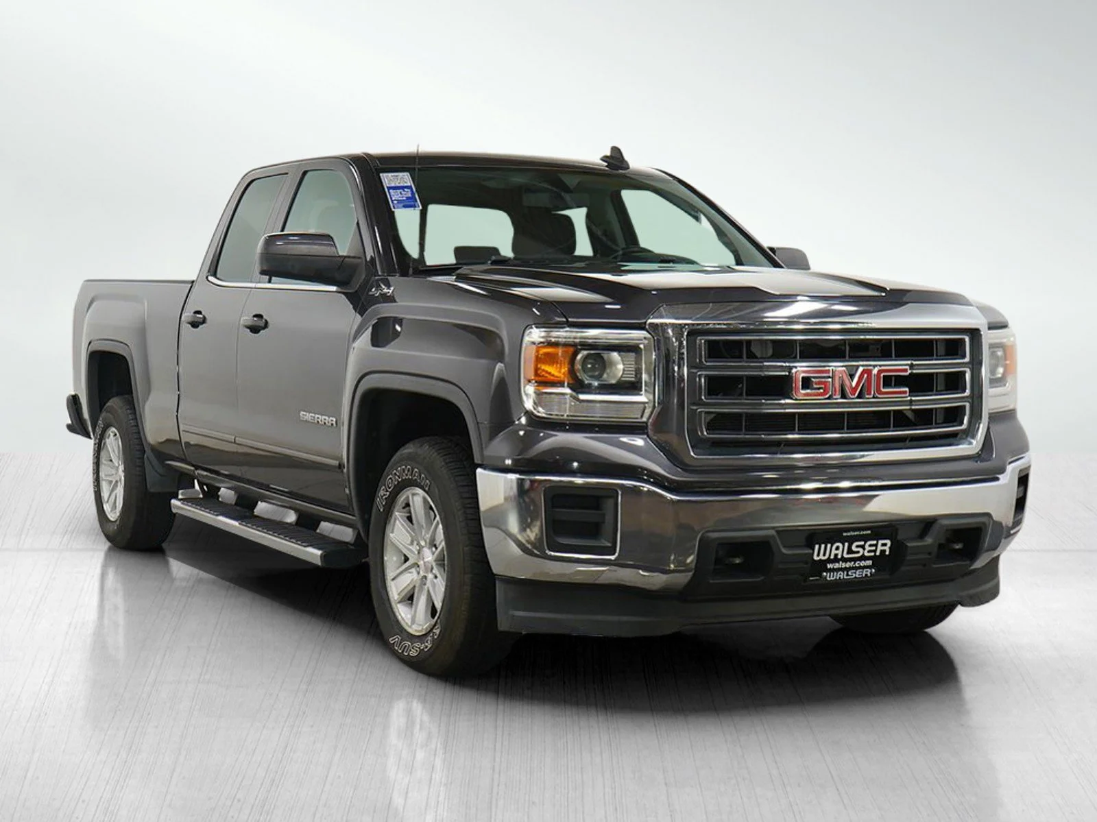Used 2015 Iridium Metallic GMC 4WD Double Cab 143.5 SLE image 7