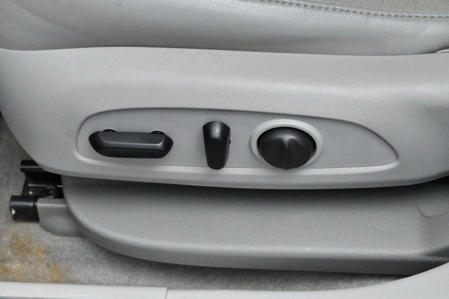 Used 2019 PEPPERDUST METALLIC GMC SLT image 17