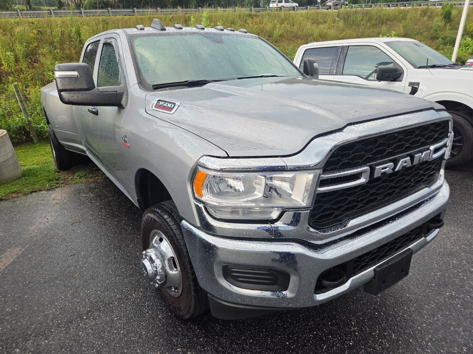 Used 2024 Silver Ram Tradesman image 3