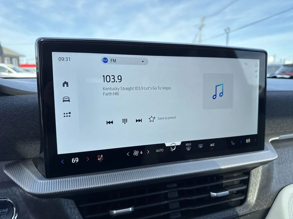Used 2025 White Ford Platinum image 16