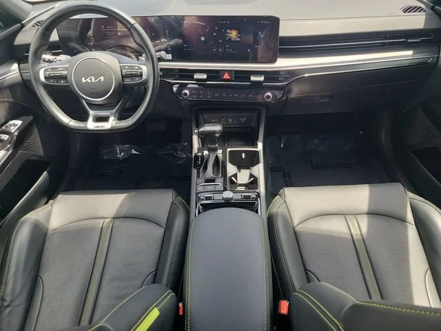 Used 2025  Kia GT image 13