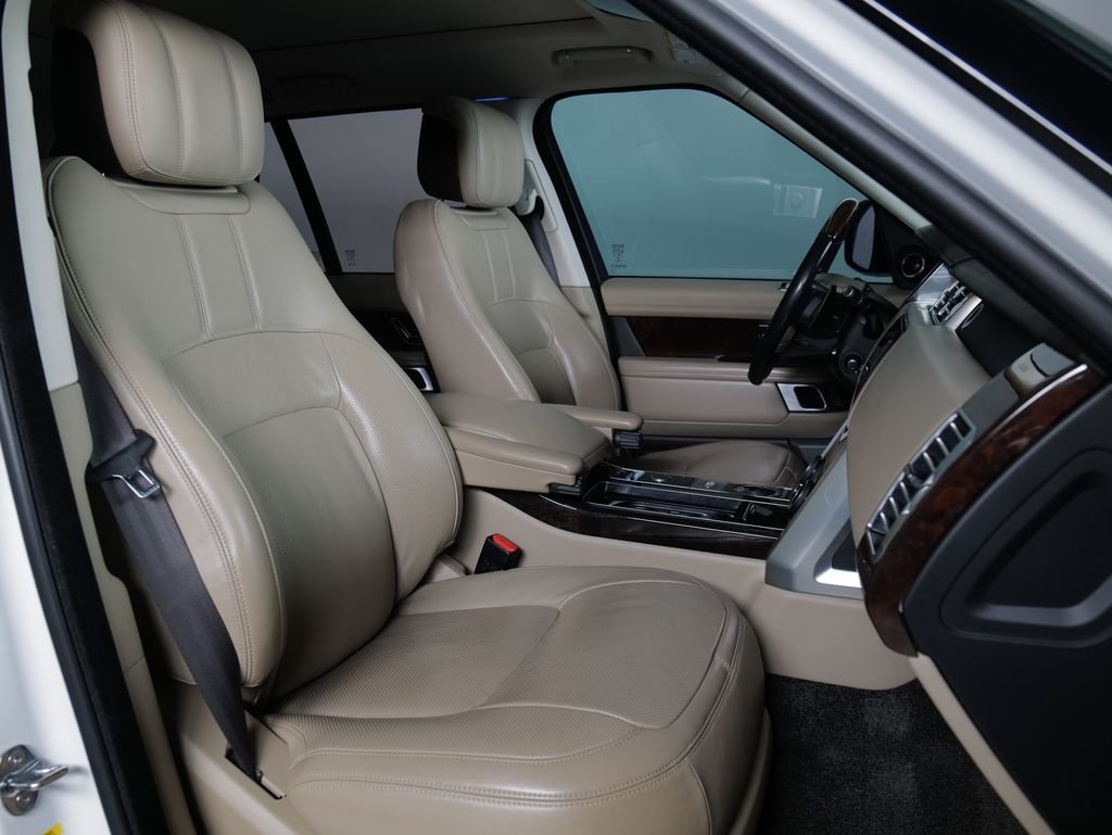 Used 2020 Fuji White Land Rover HSE image 3