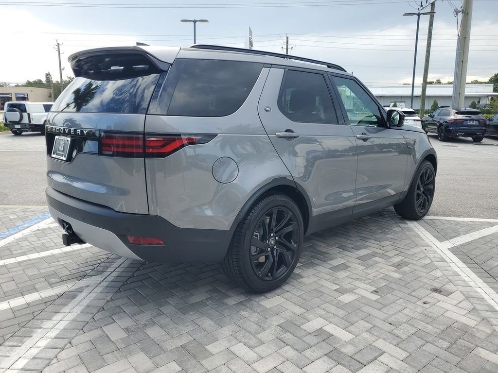 New 2025 Eiger Grey Land Rover S image 5