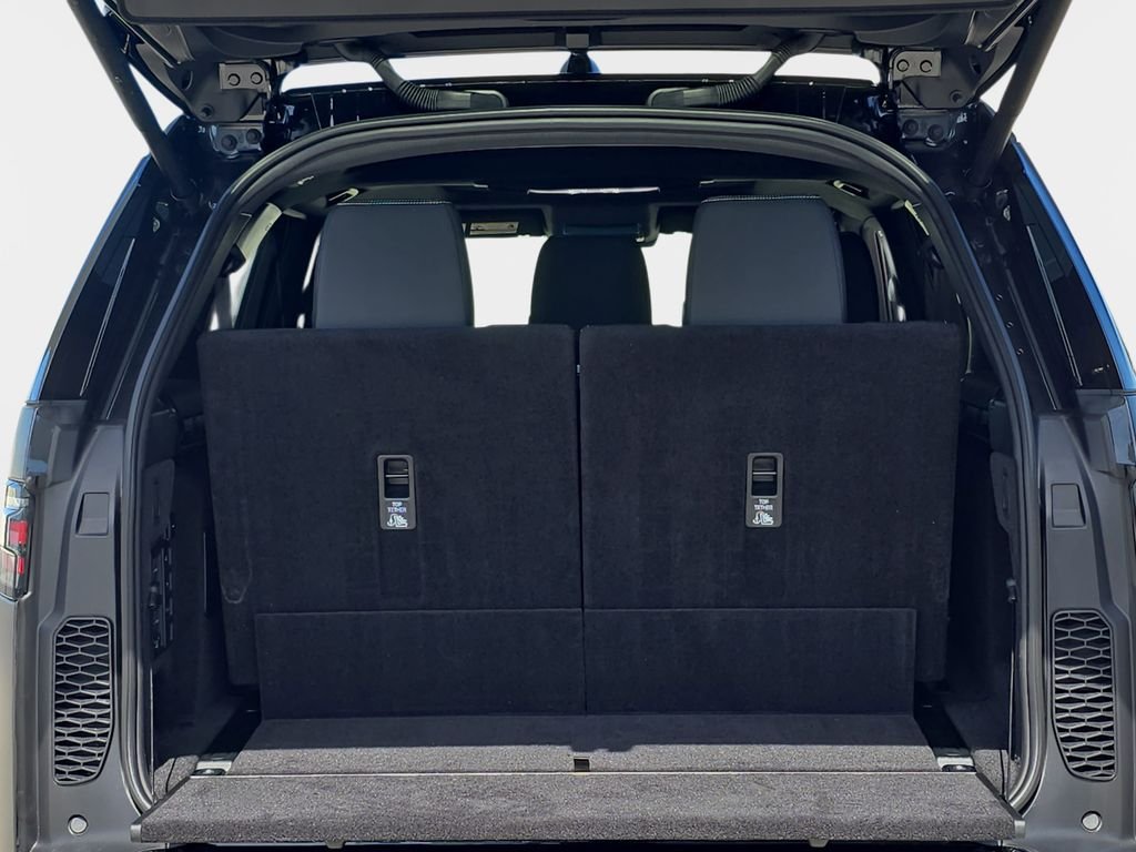 New 2026 Carpathian Grey Land Rover Tempest Edition image 15