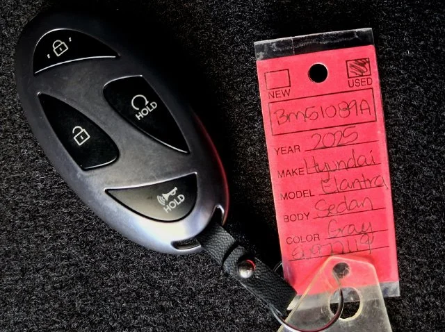 Used 2025  Hyundai SEL Convenience image 31
