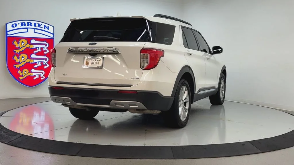 Used 2020 White Metallic Ford XLT image 5