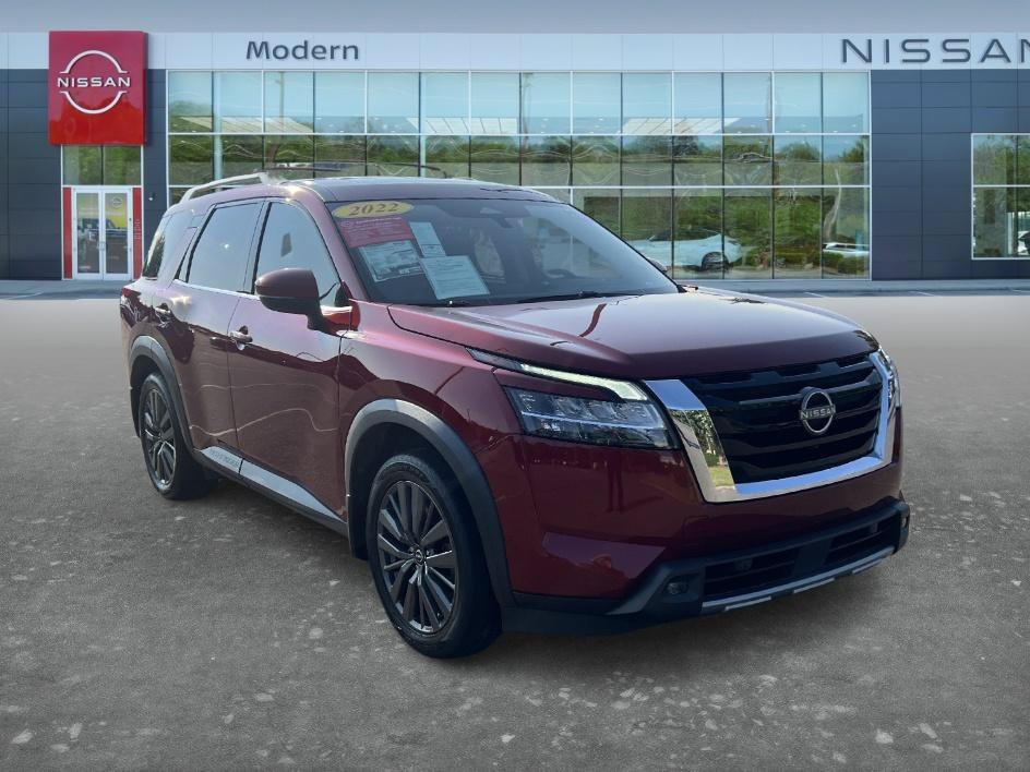Used 2022 Scarlet Ember Tintcoat Nissan SL image 3