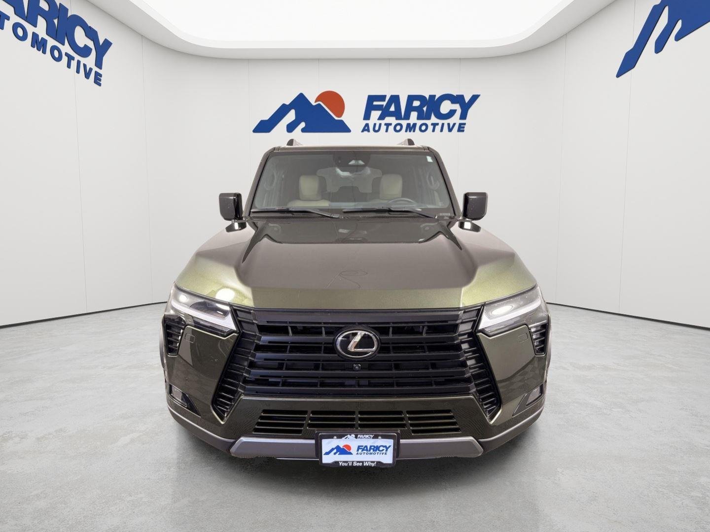 Used 2025 Nori Green Pearl Lexus GX 550 Overtrail image 11