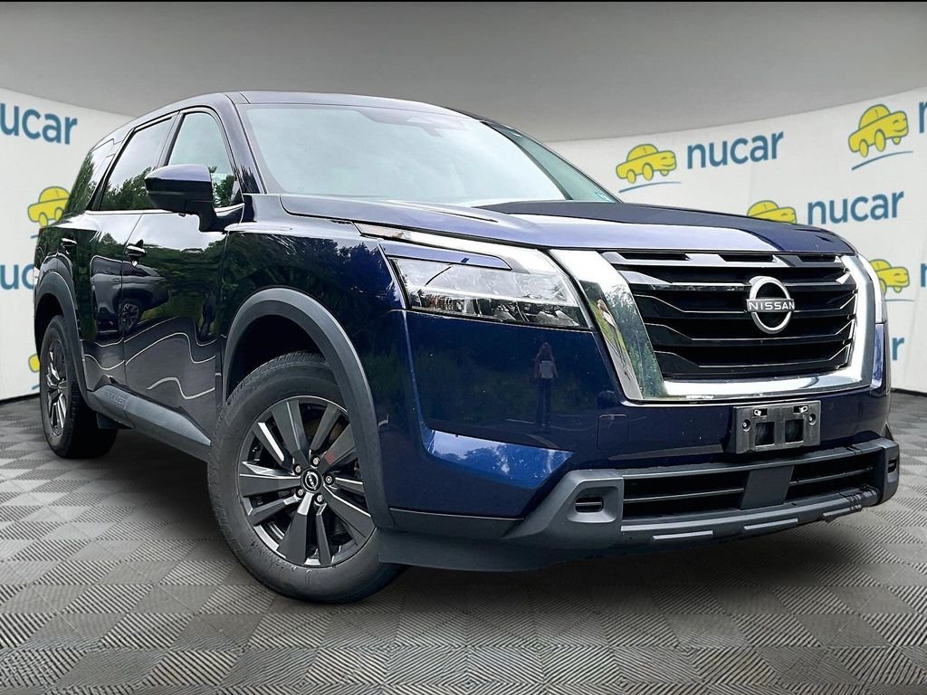 Used 2022 Blue Nissan S image 1