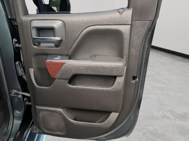 Used 2017 Gray GMC SLE image 34