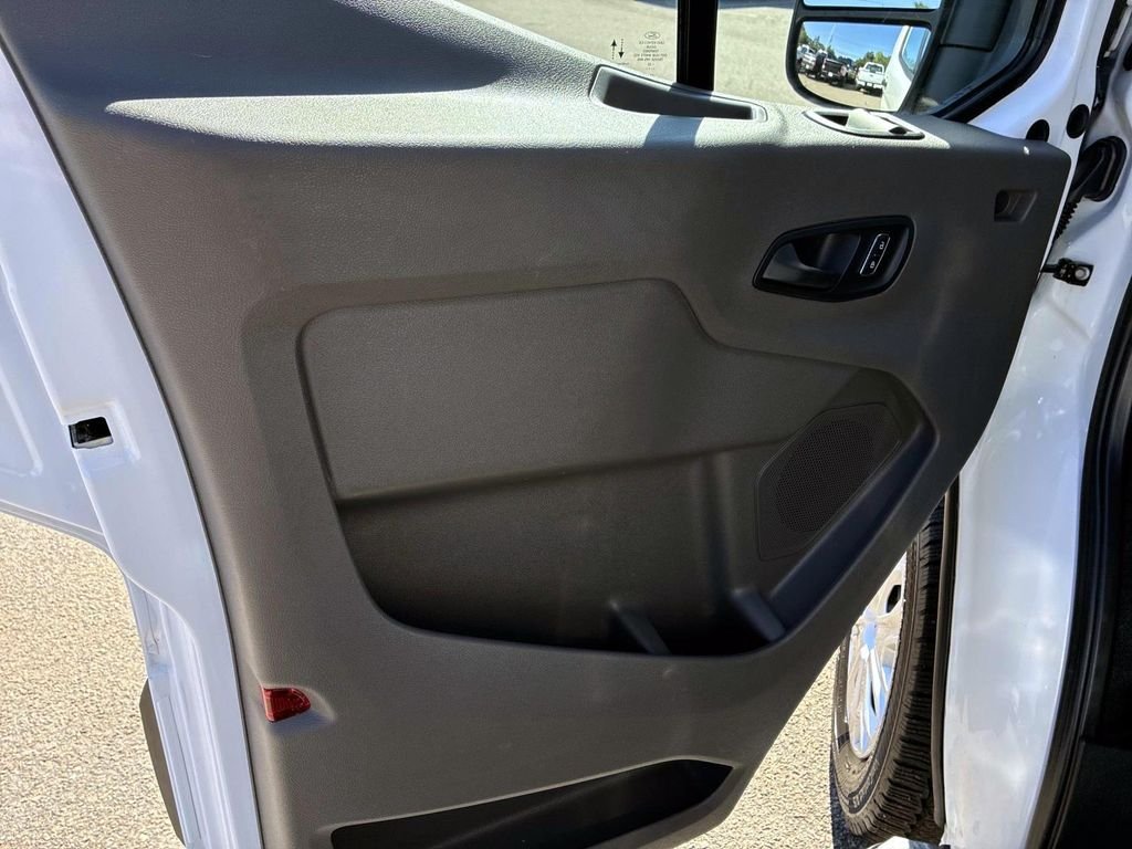 Used 2025 White Ford  image 18