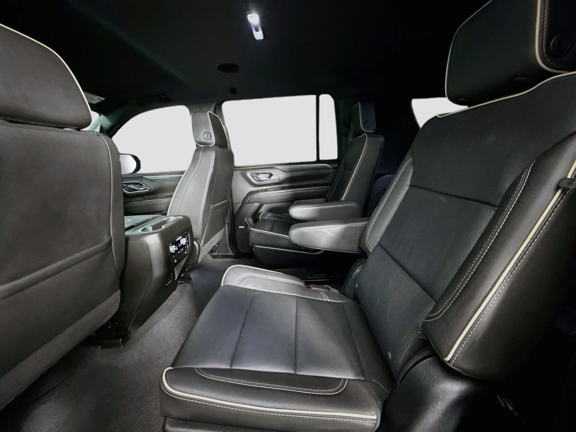 Used 2024 Onyx Black GMC SLT image 26