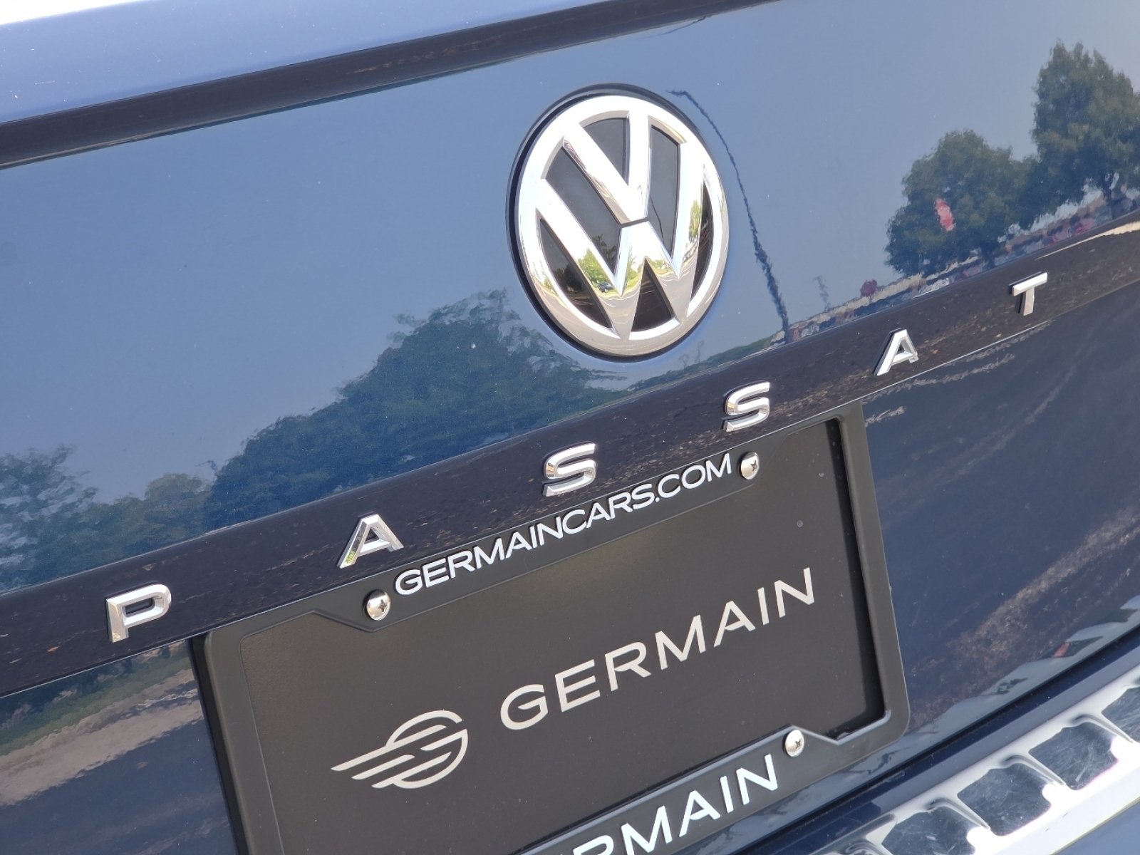 Used 2021 Tourmaline Blue Metallic Volkswagen 2.0T SE image 12