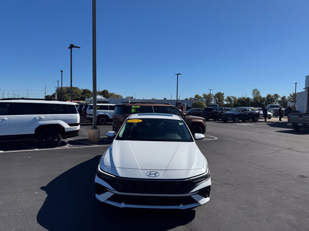 Certified Used 2024 White Hyundai SEL image 2