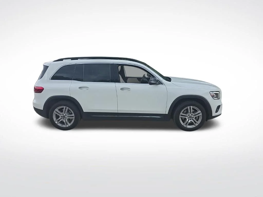 Certified Used 2022 White Mercedes-Benz GLB 250 image 4