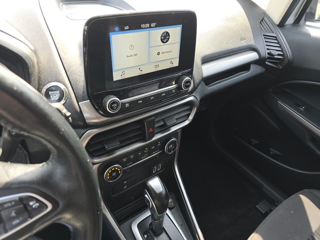 Used 2019 Silver Ford SE image 27