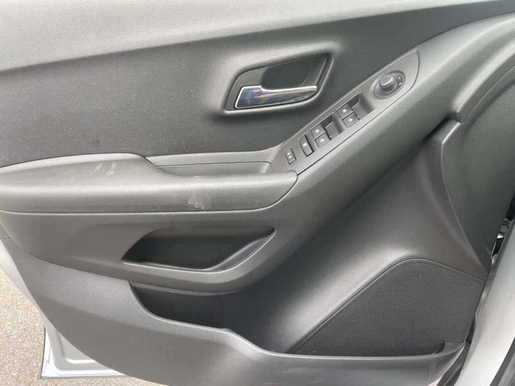 Certified Used 2015 Silver Ice Metallic Chevrolet LT image 28