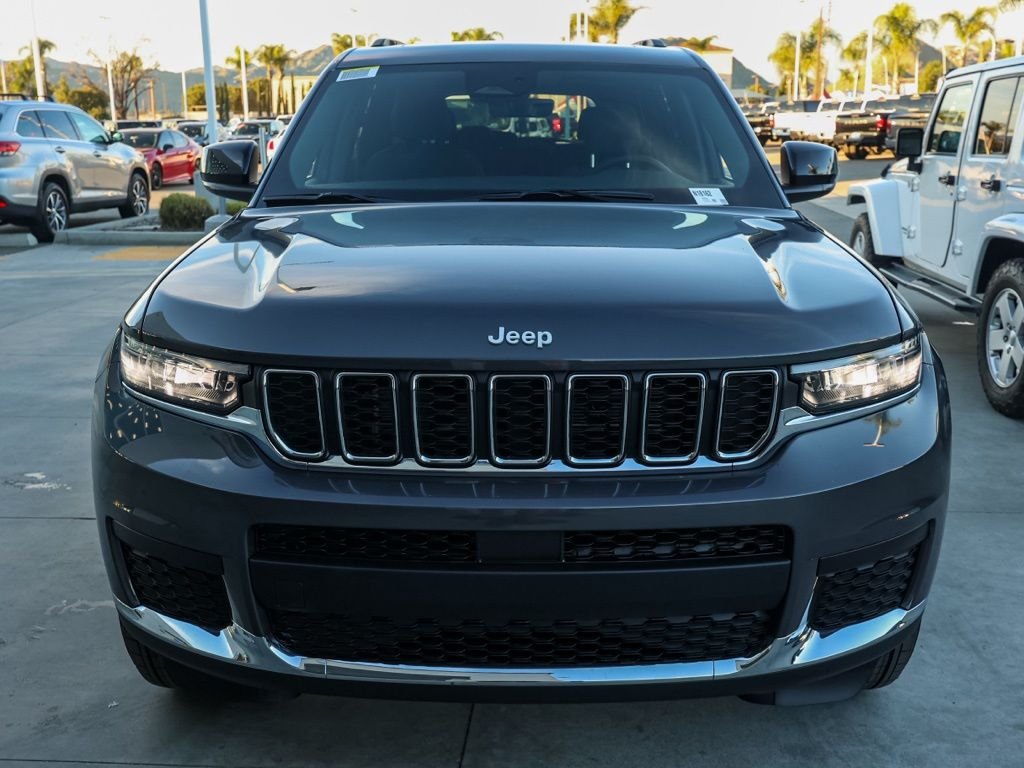 New 2026 Baltic Gray Metallic Clear-Coat Exterior Paint Jeep Laredo image 8
