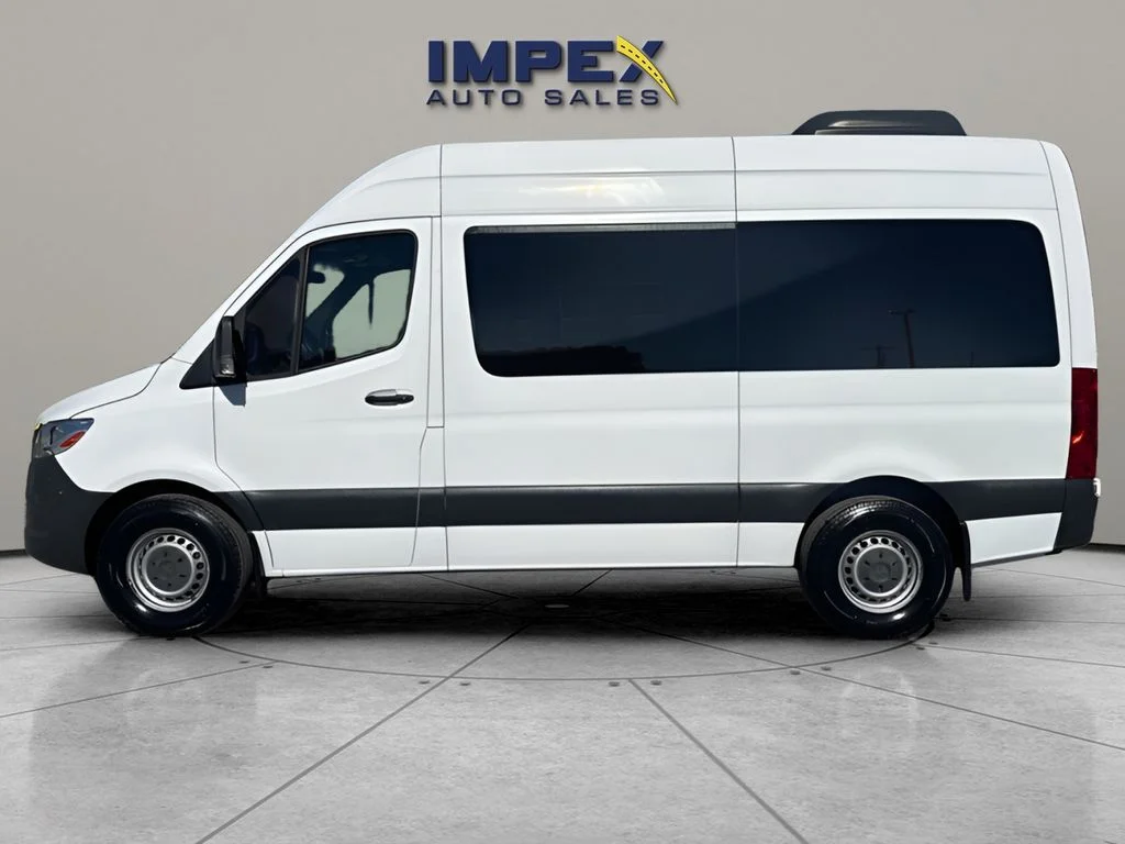 Used 2022 White Mercedes-Benz Passenger 144 WB image 2