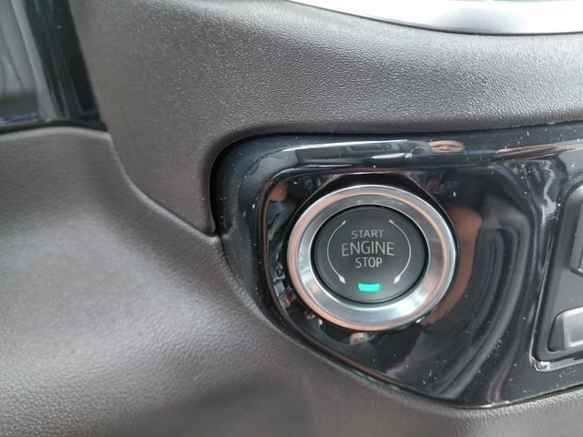 New 2026 Summit White GMC SLT image 31