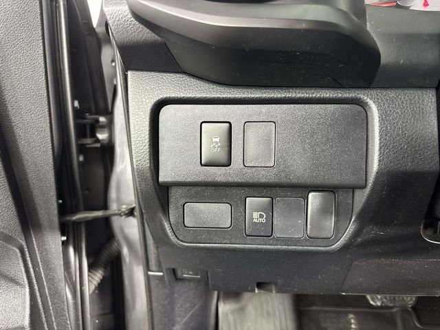 Used 2022 Gray Toyota SR image 13