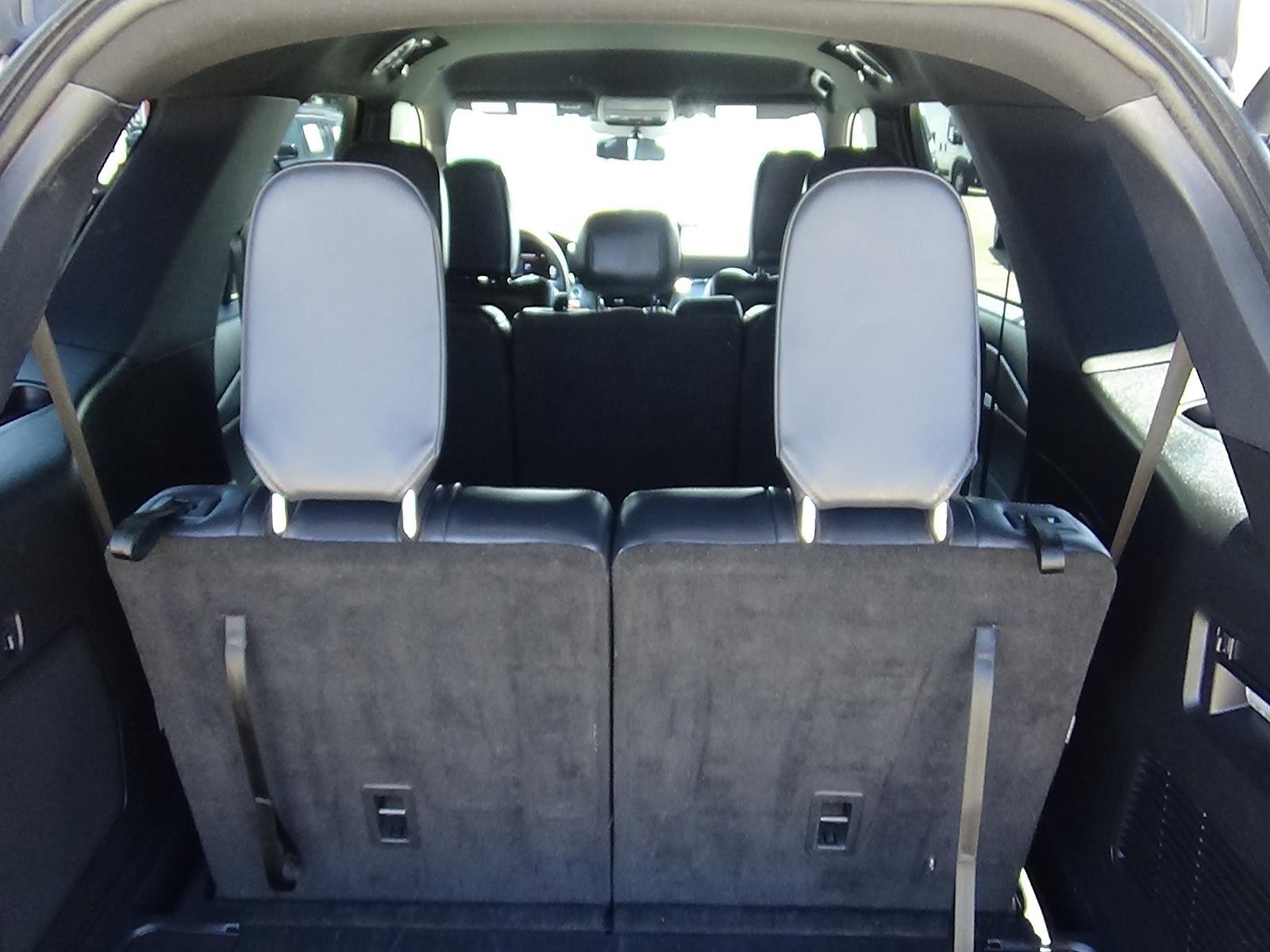 Used 2025 Star White Metallic Tri-Coat (az) Ford ST-Line image 11