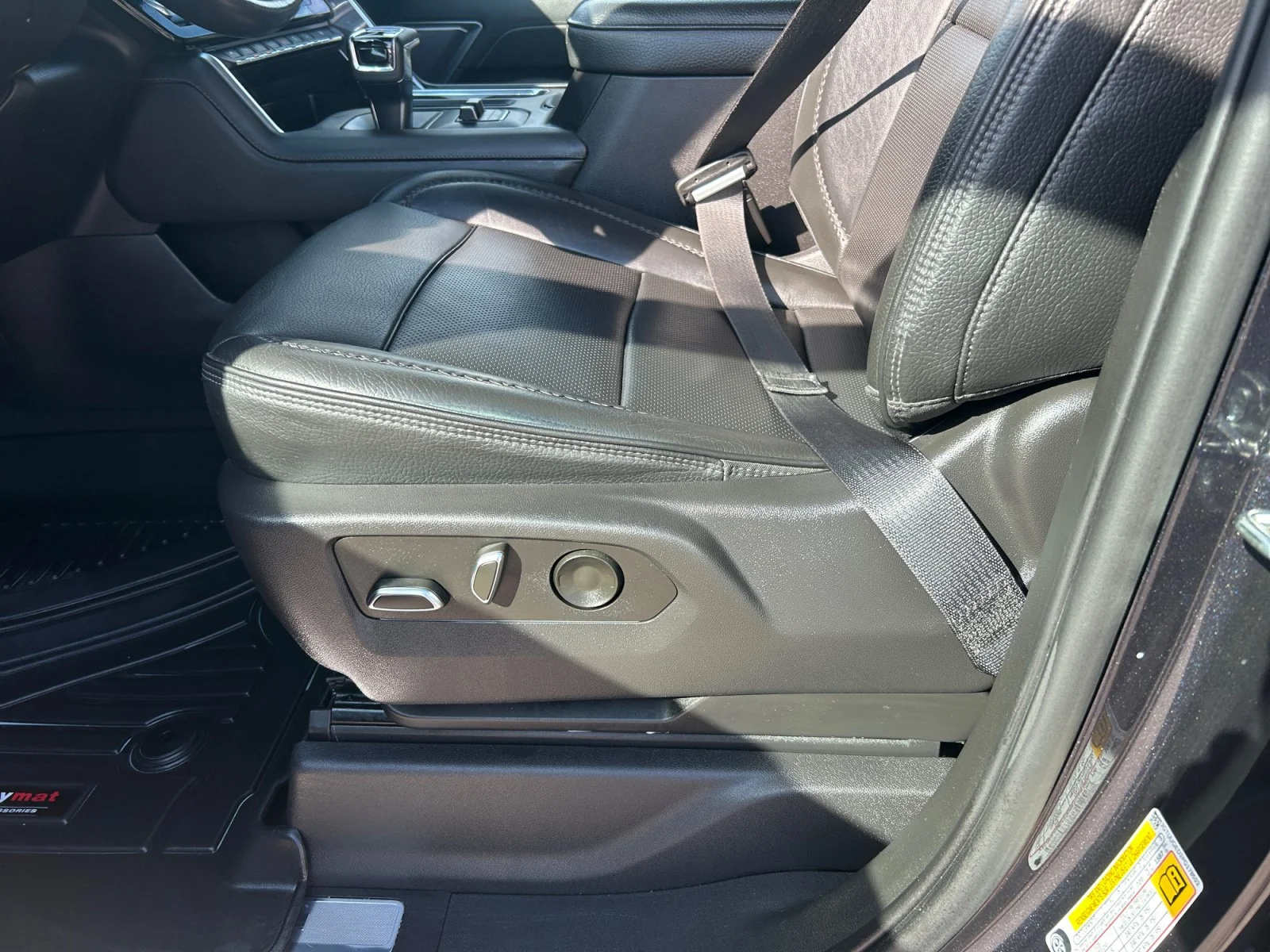 Used 2023 TITANTIUM RUSH GMC Denali Crew Cab image 15