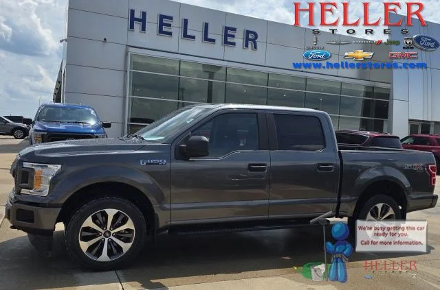 Used 2019 Magnetic Metallic Ford XL image 1