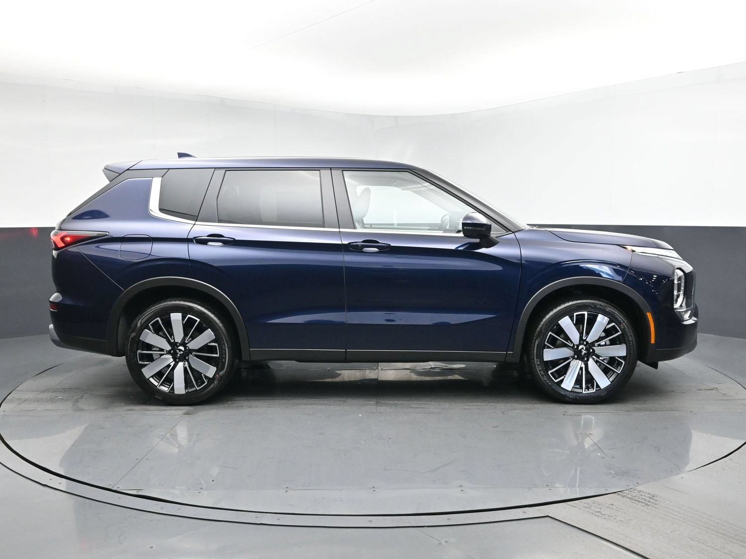 New 2026 Blue Mitsubishi SE 1.5T 2WD image 3