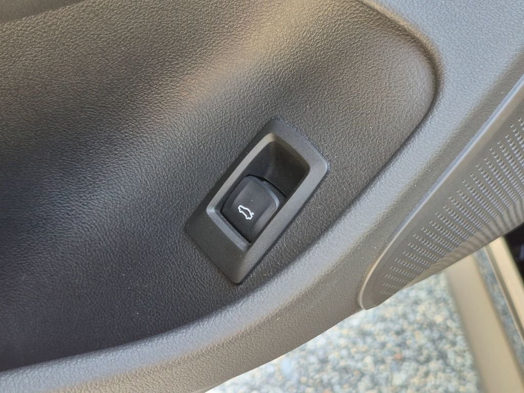 Used 2024 Black BMW M50 image 14