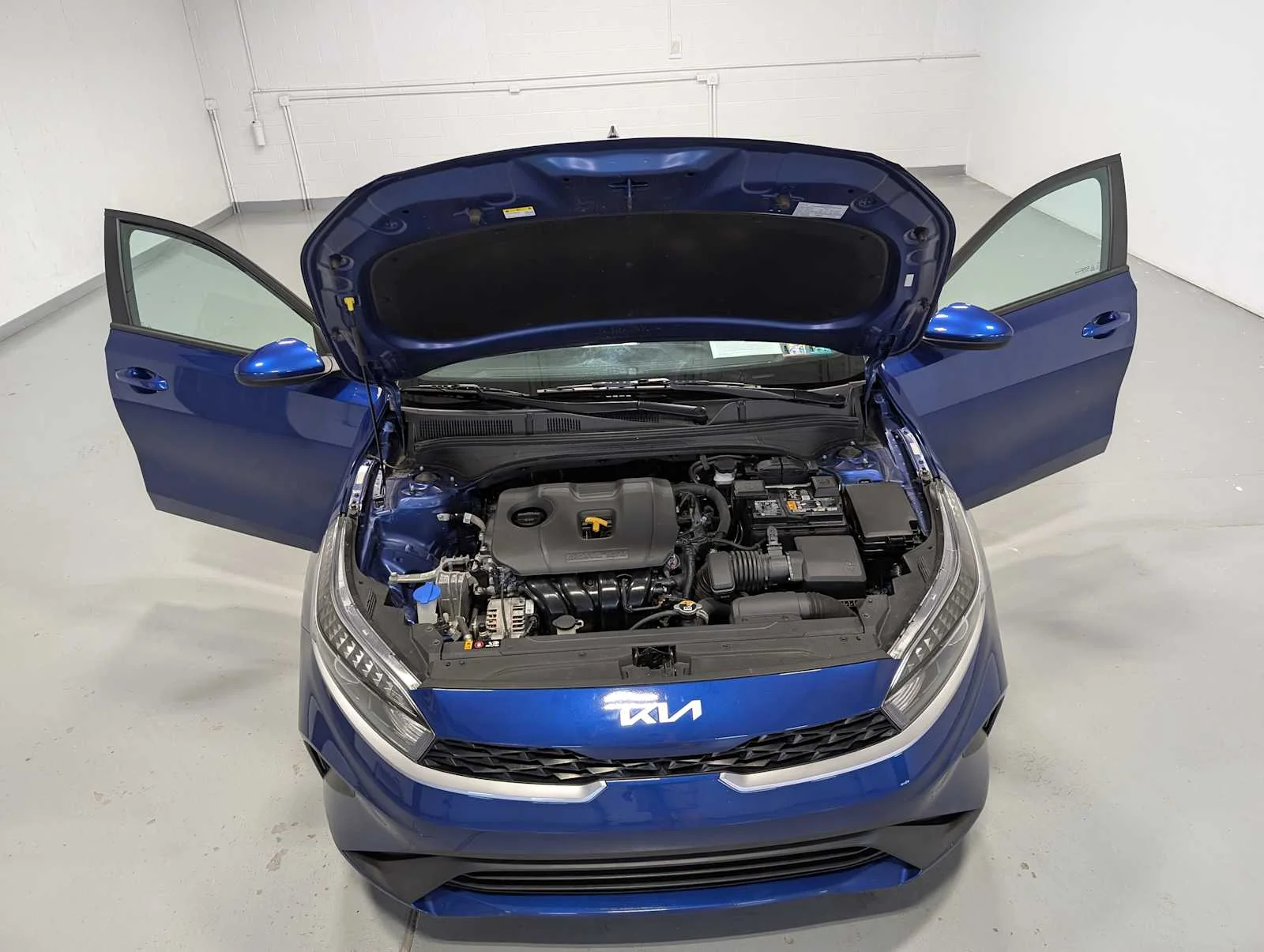 Certified Used 2023 Deep Sea Blue Kia LXS image 13