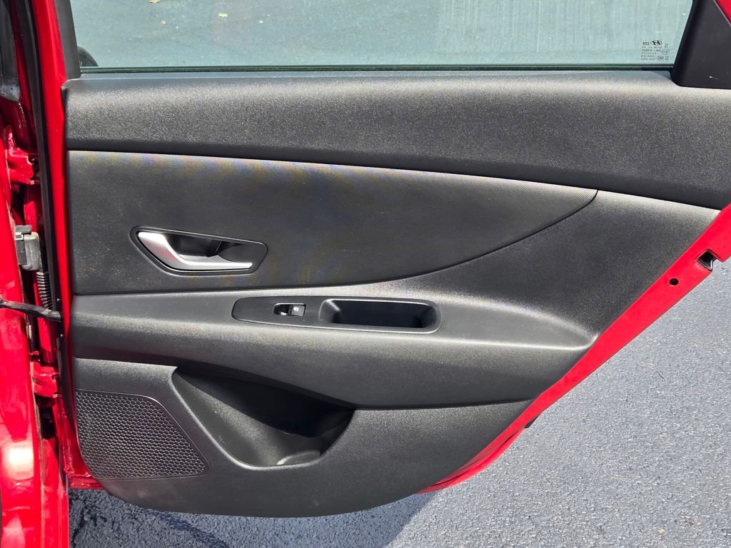2024 Hyundai Elantra SEL - Photo 13