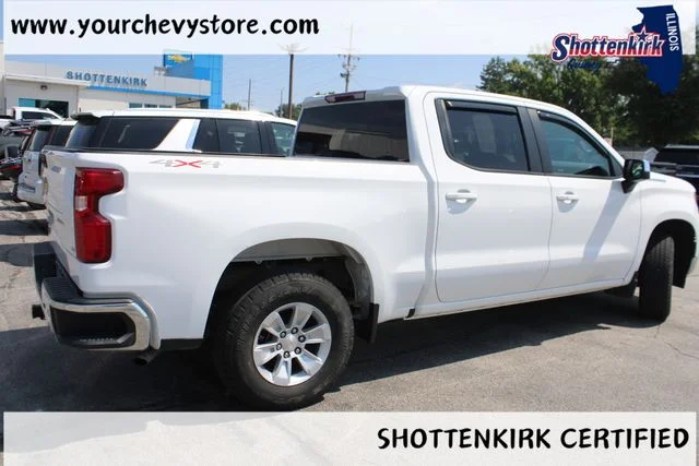 Used 2022 White Chevrolet LT image 4