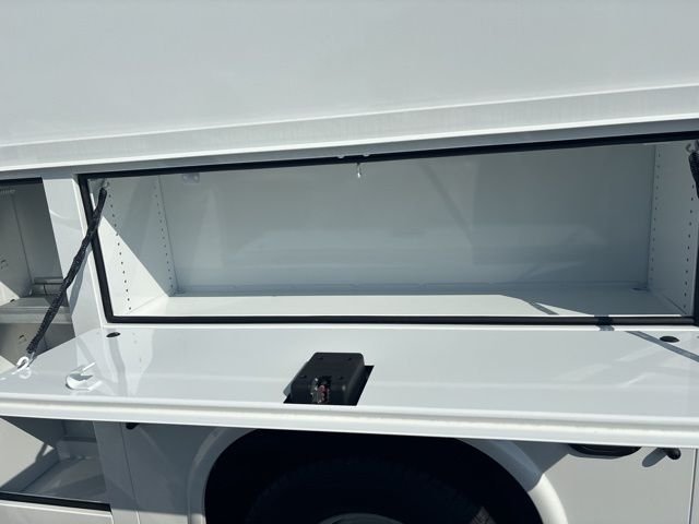 New 2026 Oxford White Ford E-350 SRW image 6