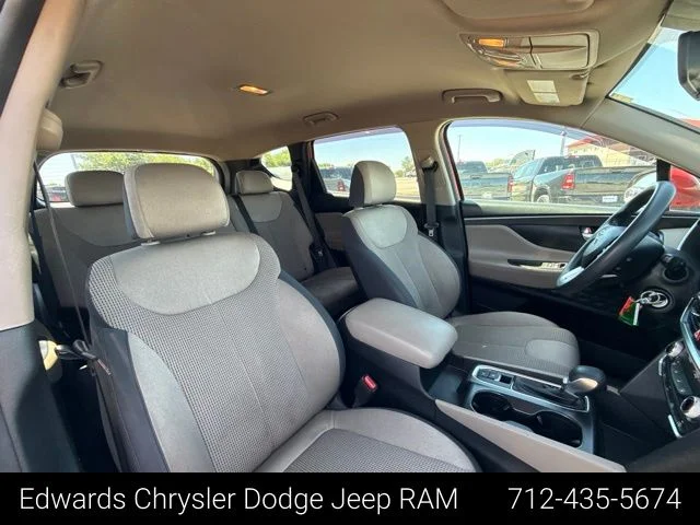 Used 2019 Red Hyundai SE image 36