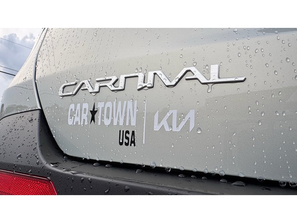 2026 Kia Carnival SX - Photo 6