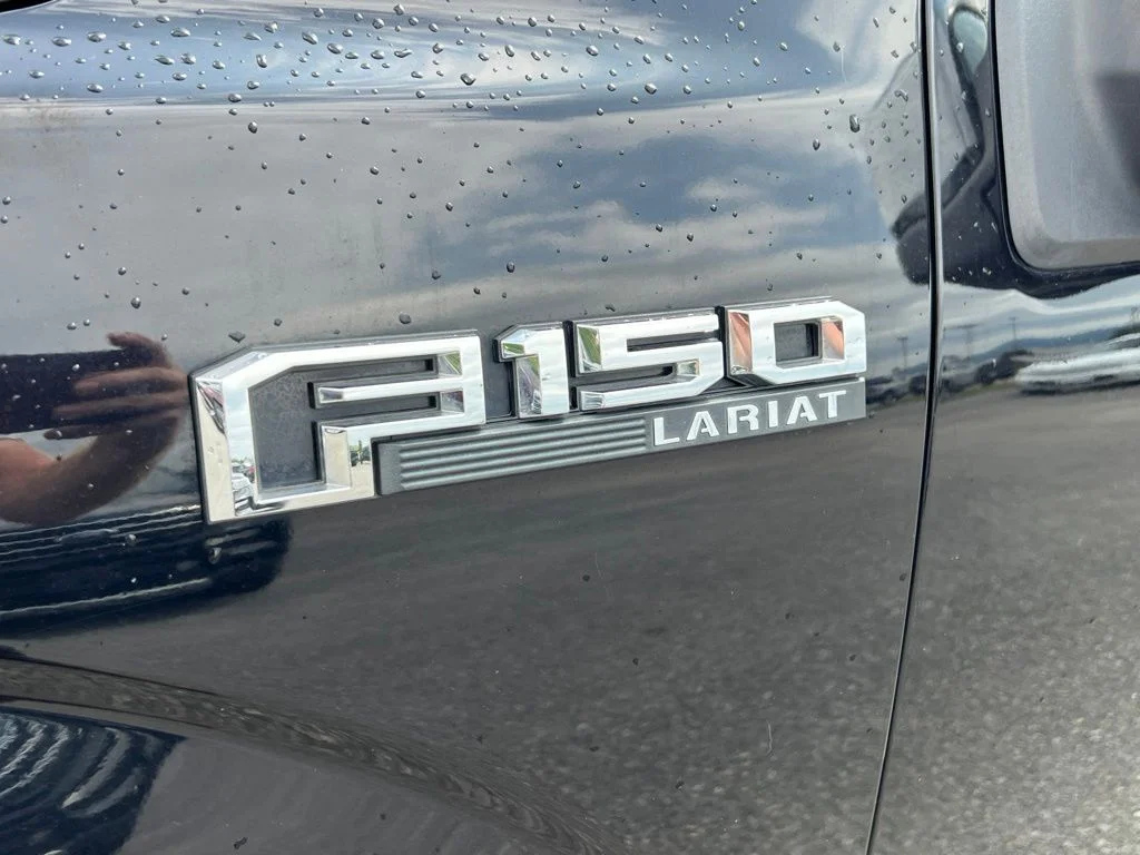 Used 2019 Black Metallic Ford Lariat image 14
