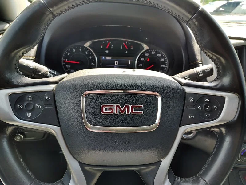 Used 2020 Blue GMC SLE image 11