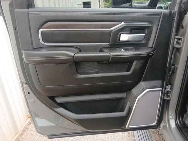 New 2026 Ceramic Gray Clear-Coat Exterior Paint RAM Laramie image 25
