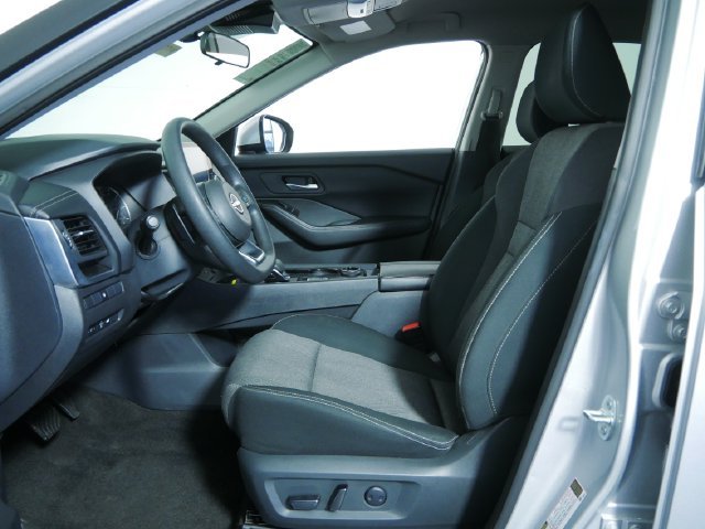 Used 2024 Silver Nissan SV image 19