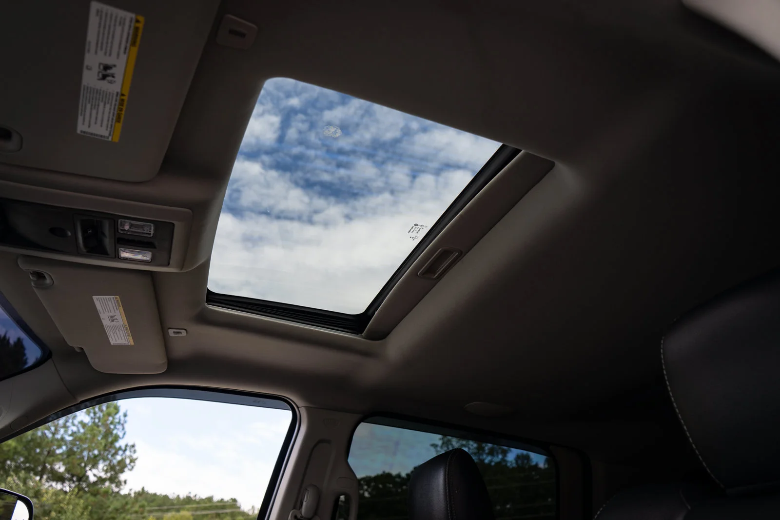 Used 2018 Black Ram Laramie image 16