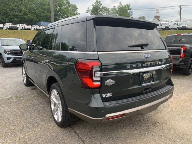Used 2023 Green Ford King Ranch image 6