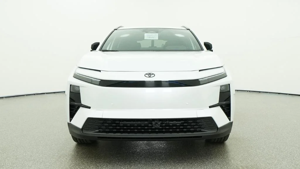 New 2026 Wind Chill Pearl Toyota SE image 28
