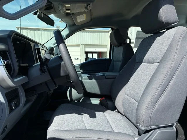 New 2026 Oxford White Ford XL image 8