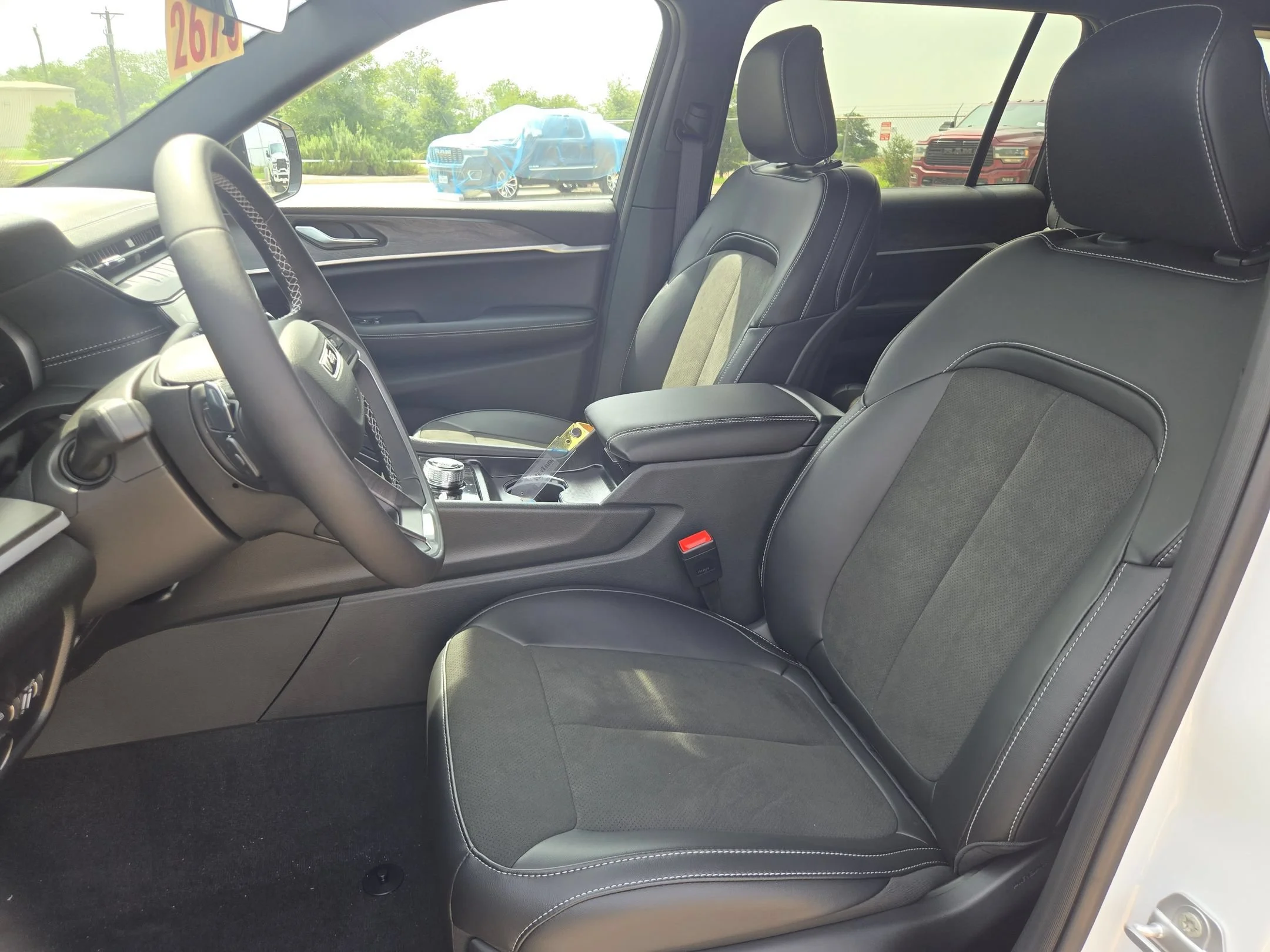 New 2026 Bright White Clearcoat Jeep Altitude image 10