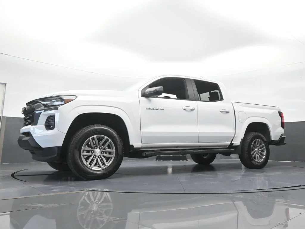 Used 2023 Summit White Chevrolet LT image 50