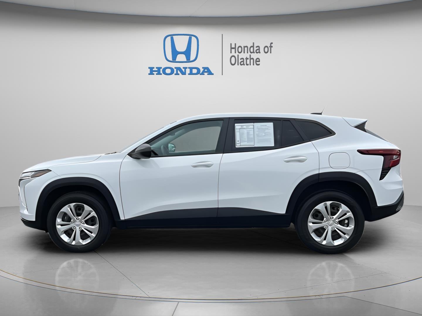 Used 2024 Chevrolet Trax LS with VIN KL77LFE28RC044761 for sale in Kansas City
